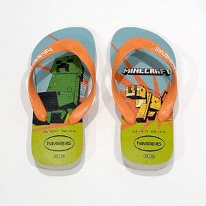 Kids Minecraft Havaianas Size 13C/1Y